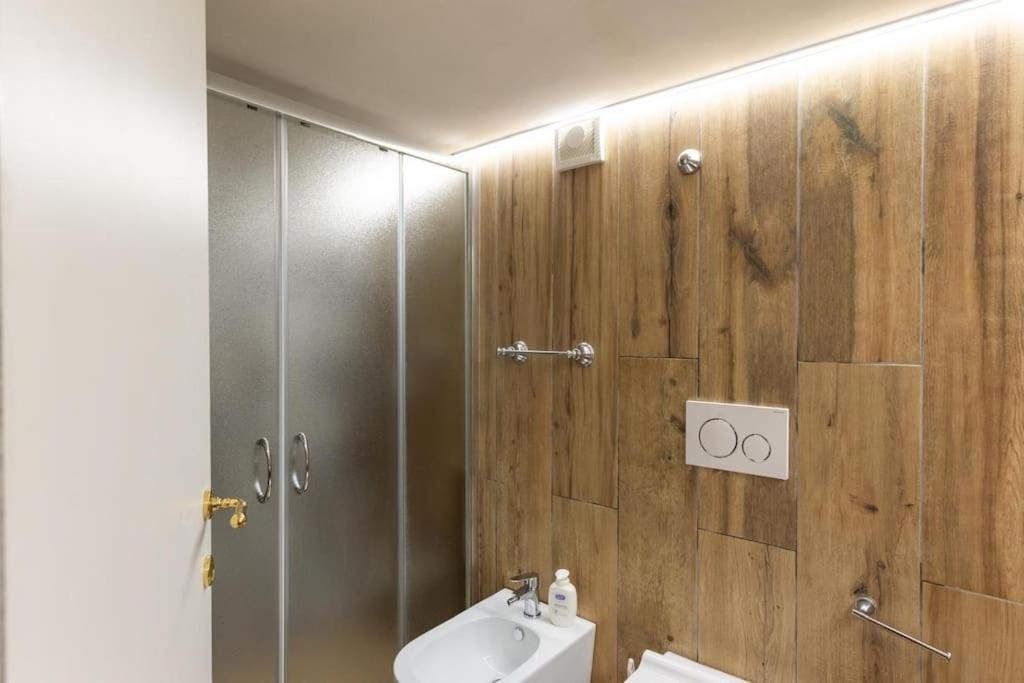 Apartment Antica Taberna Di Trevi Rome